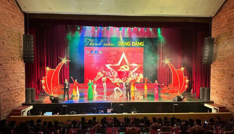 Chương trình nghệ thuật đặc sắc chào mừng Lễ tuyên dương.