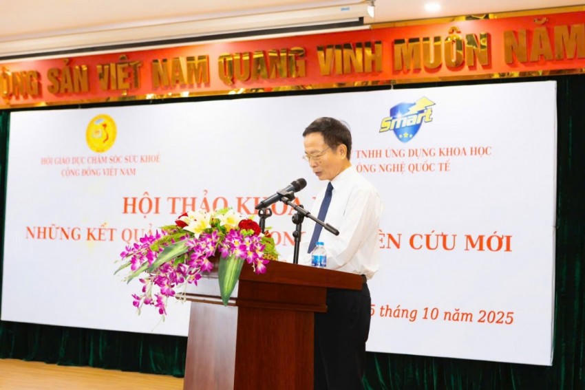 TS. Lê Đình Tiến – Phó Chủ tịch Thường trực Hội Giáo dục và Chăm sóc sức khỏe cộng đồng Việt Nam, phát biểu khai mạc Hội thảo.