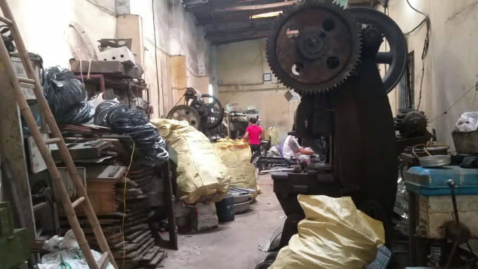 H&agrave; Nội: Cơ sở sản xuất nh&ocirc;m g&acirc;y &ocirc; nhiễm bị phạt 19 triệu đồng v&agrave; buộc khắc phục hậu quả