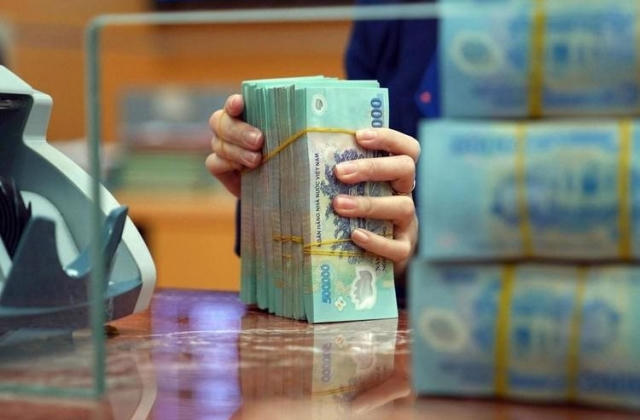 Phó Thông đốc NHNN: Lãi suất đã giảm vượt kỳ vọng đặt ra từ đầu năm