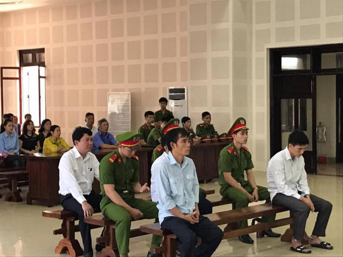 Các bị cáo tại phiên tòa.