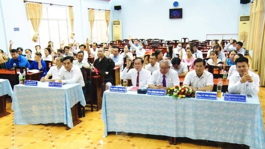 Toàn cảnh hội nghị.