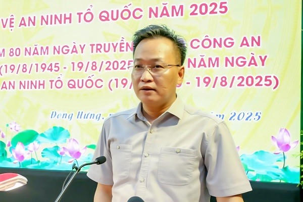 Ông Nguyễn Hữu Nghĩa, Bí thư Tỉnh ủy Hưng Yên phát biểu tại ngày hội.