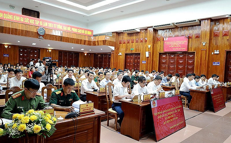 Các đại biểu dự kỳ họp