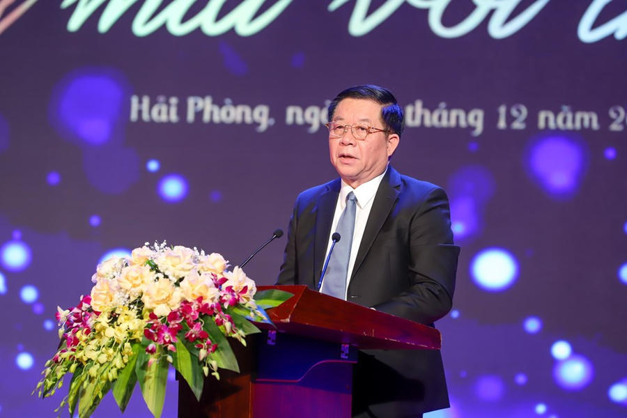 Trưởng Ban Tuyên giáo Trung ương Nguyễn Trọng Nghĩa phát biểu tại lễ phát động sáng tác các tác phẩm văn học nghệ thuật