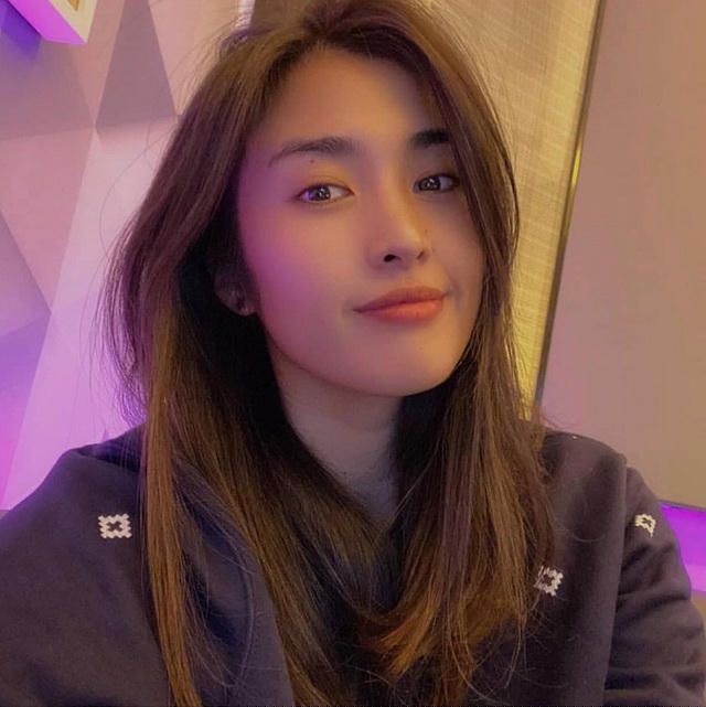 Mới đây nhất, trong cuộc bình chọn top 10 cầu thủ nữ xinh đẹp châu Á, Zhao Lina được gọi tên.