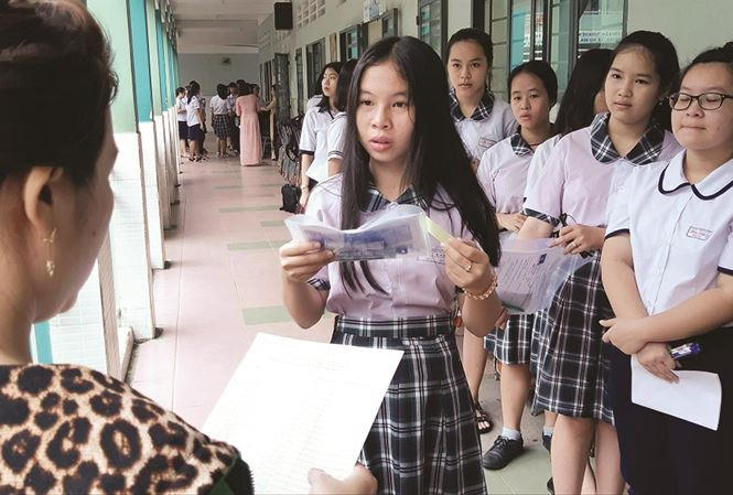 Thí sinh dự thi vào lớp 10 tại TPHCM năm 2019