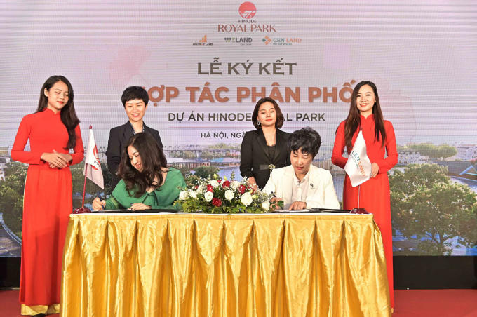 Các bên ký kết hợp tác phân phối chiến lược dự án Hinode Royal Park.