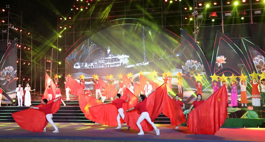 Sau nhiều năm hình thành và phát triển, Lễ hội Làng Sen nay đã trở thành một ngày hội lớn không chỉ của người dân xứ Nghệ, mà còn là của cả nước.