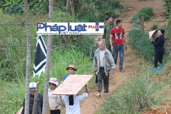 Gia đình nạn nhân đang gấp rút lo tang lễ