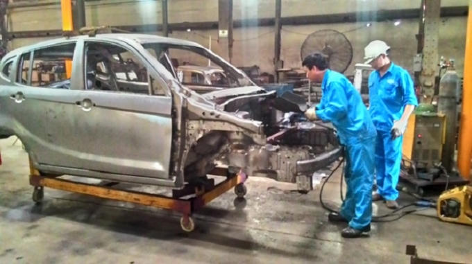 Thuế tiêu thụ đặc biệt với xe ô tô dưới 9 chỗ ngồi hiện được cho là quá cao.