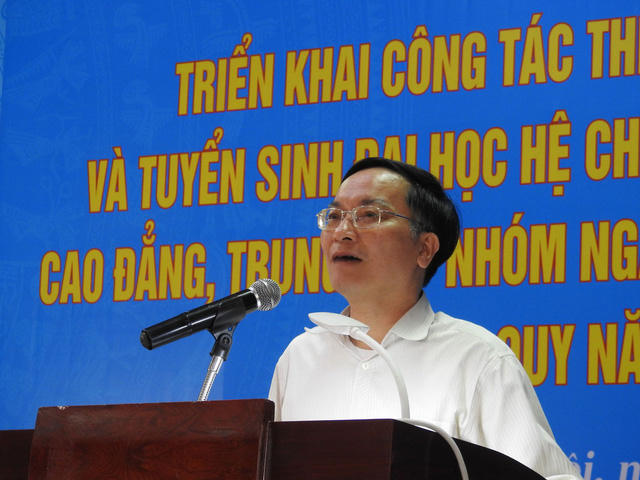 Ông Phạm Văn Đại, Phó Giám đốc Sở GD&amp;ĐT Hà Nội lưu ý các Hiệu trưởng cần nắm rõ quy chế thi THPT quốc gia.