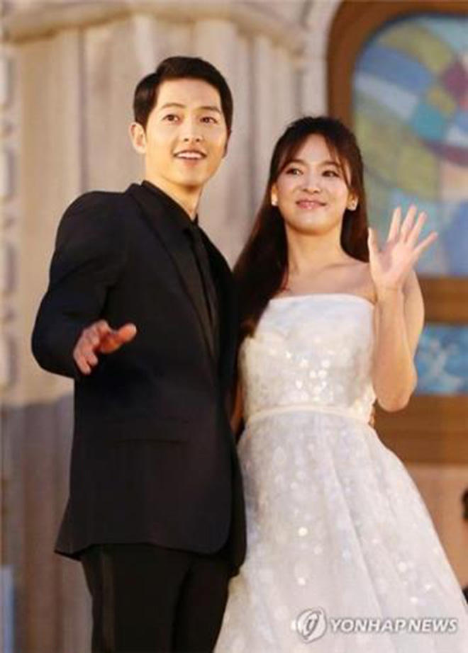 Cuối cùng Song Joong Ki & Song Hye Kyo đã trở thành một cặp thật ngoài đời.