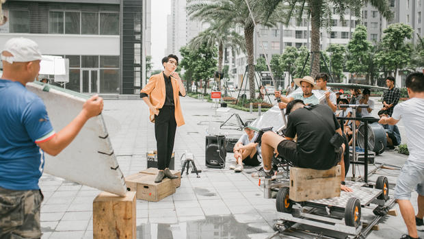 Có một điểm đặc biệt trong các sản phẩm của Vũ Cát Tường chính là dàn diễn viên ít khi nào "xinh lung linh huyền ảo", bởi nữ ca sĩ muốn gửi đến khán giả những gì đời nhất, chân thực nhất, gần gũi nhất.