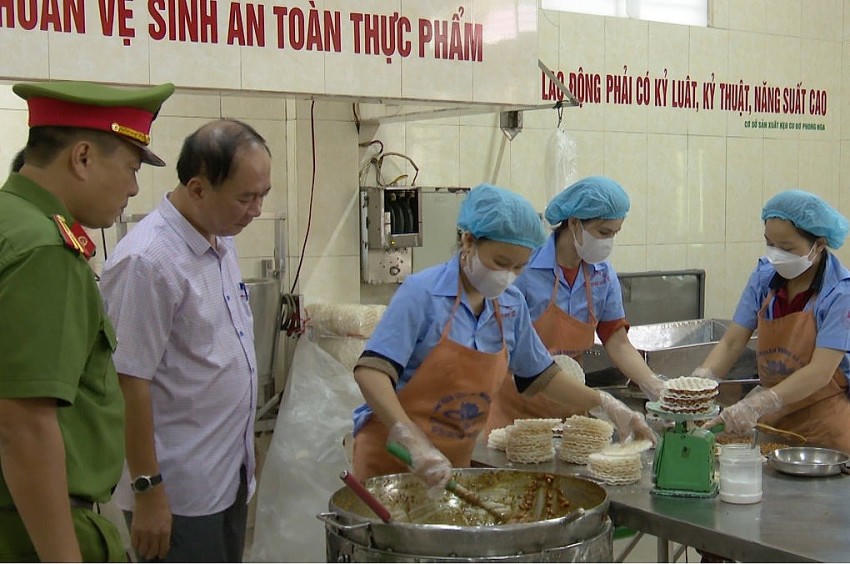 Hà Nội đã có 656 đoàn thanh tra về an toàn thực phẩm. (Hình minh họa)