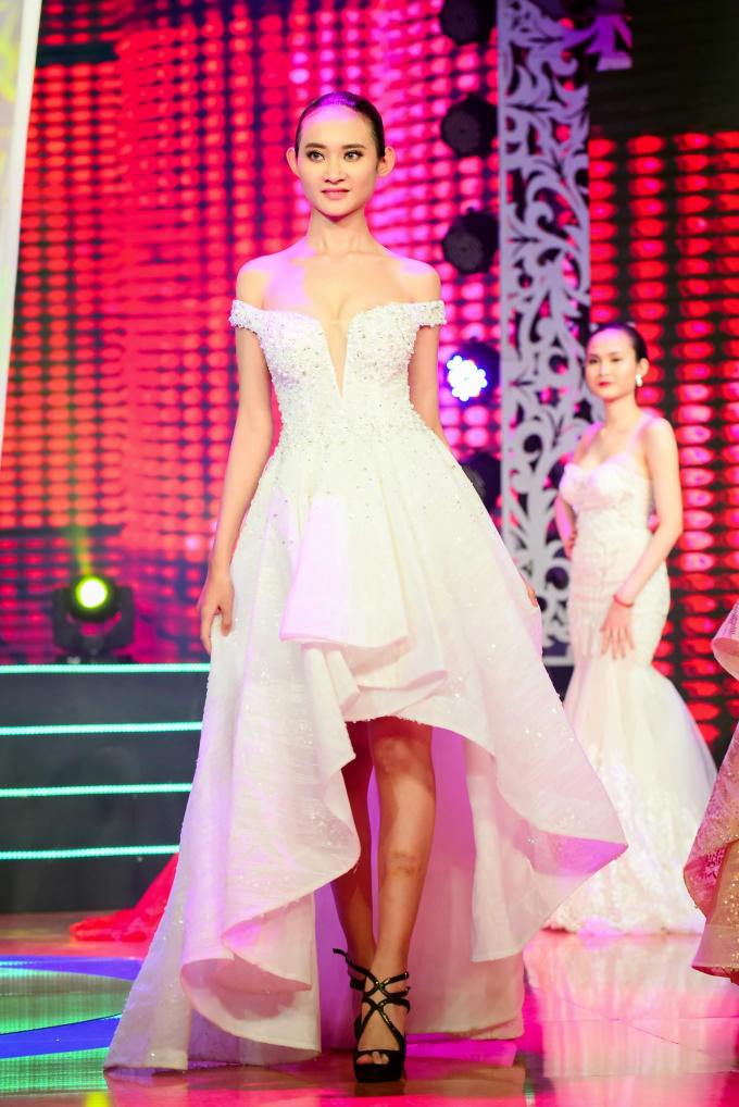 Kh&aacute;nh Thi khiến kh&aacute;n giả đứng tim bởi m&agrave;n nh&agrave;o lộn nhiều v&ograve;ng trong S&agrave;i G&ograve;n Đ&ecirc;m Thứ 7