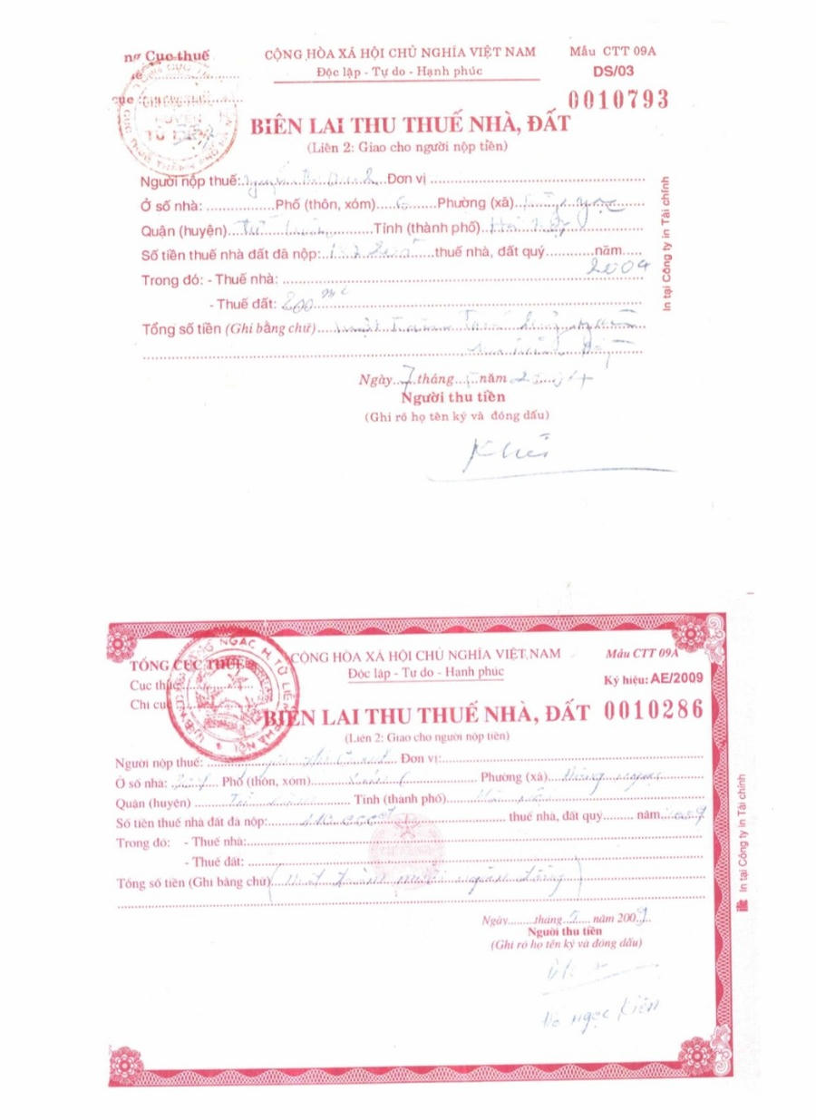 Biên lai thu thuế nhà đất của một hộ dân.