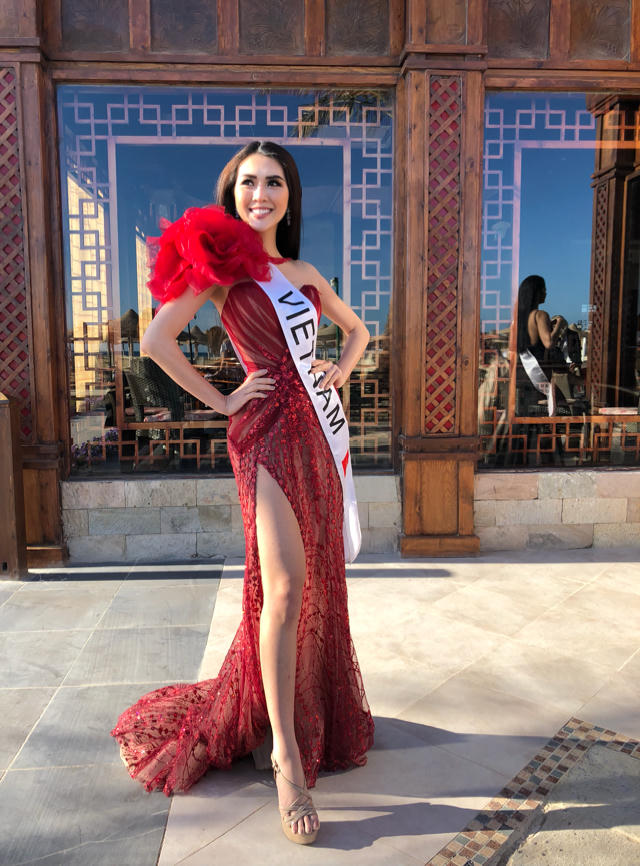 Tường Linh v&agrave;o Top 10 th&iacute; sinh được y&ecirc;u th&iacute;ch nhất tại Miss Intercontinental 2017