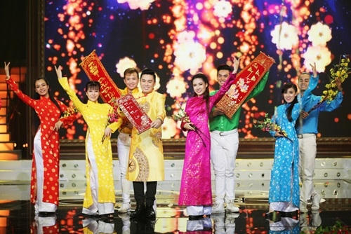 Đàm Vĩnh Hưng nhớ kỉ niệm lần đầu tiên đón Tết không có bố mẹ