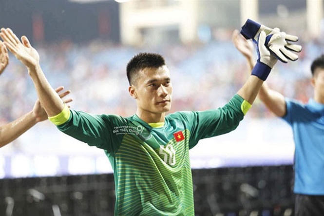 Thủ môn Bùi Tiến Dũng chia tay Thanh Hóa ngay sau Asian Cup.