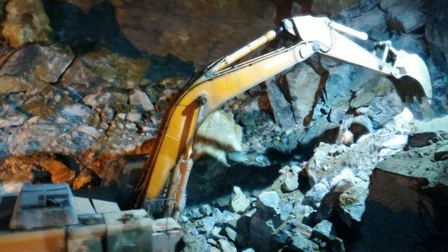 Hiện trường nghi vấn có 2 nạn nhân cuối cùng bị vùi lấp.