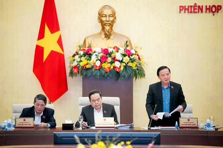 Phó Chủ tịch Quốc hội Nguyễn Khắc Định phát biểu tại kỳ họp. Ảnh: quochoi.vn