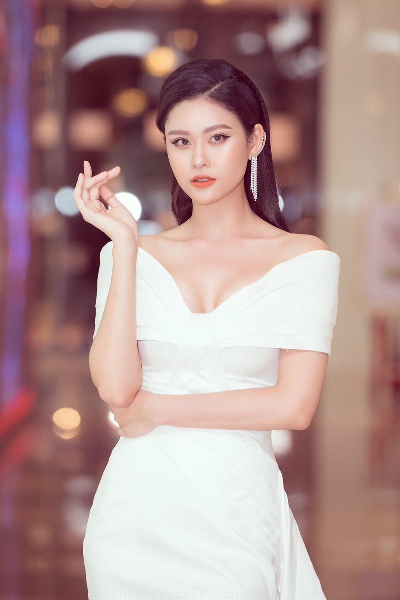 truong quynh anh dep kieu sa voi dam trang quyen ru hinh 7