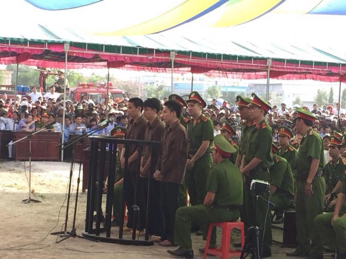 Các bị cáo tại phiên tòa.