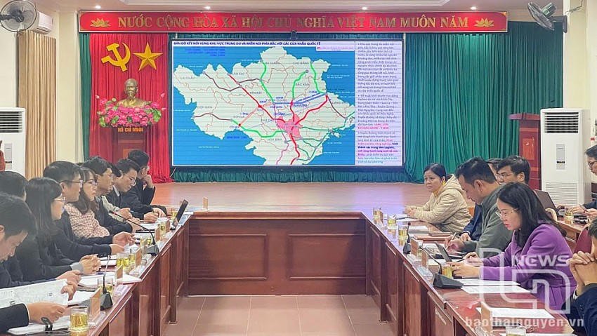 Hội nghị thảo luận về đường cao tốc Lạng Sơn - Thái Nguyên mới. Ảnh: Báo Thái Nguyên