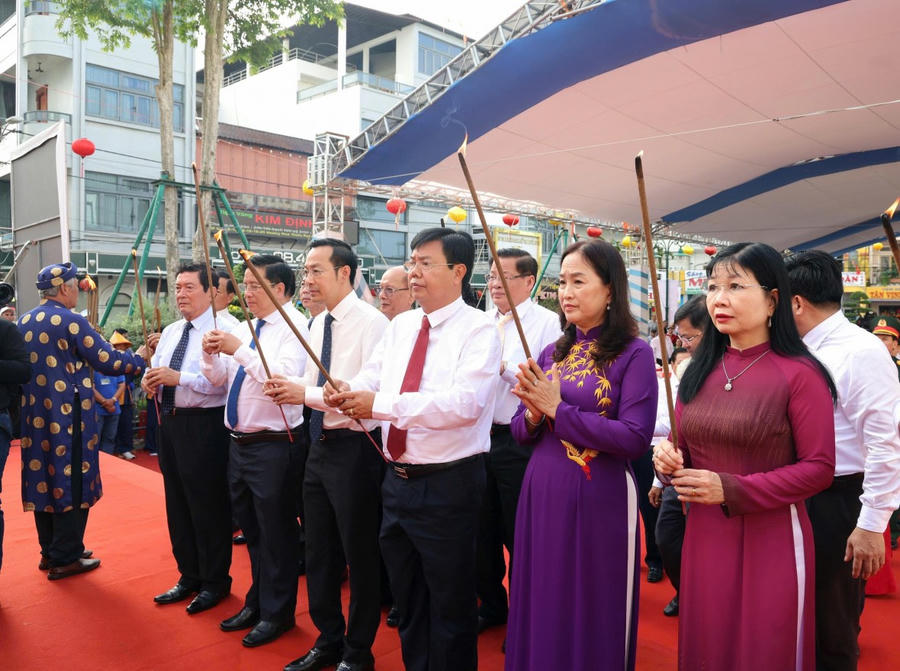 Lãnh đạo tỉnh An Giang dâng hương tưởng nhớ Anh hùng dân tộc Nguyễn Trung Trực nhân kỷ niệm 157 năm ngày ông hy sinh