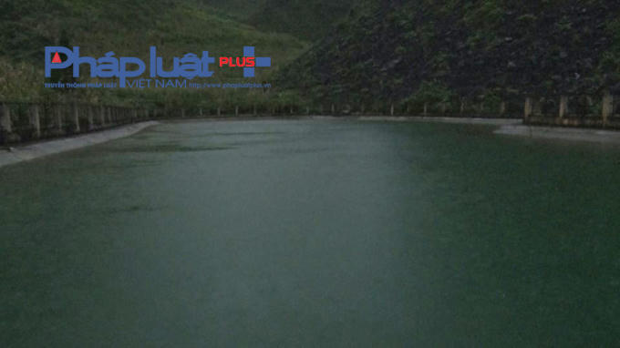 Hồ treo, nơi xảy ra vụ việc. (Ảnh: Chí Thiện)