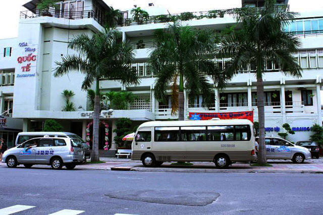 Khách sạn Quốc Tế thuộc phường Lộc Thọ, TP Nha Trang bị Công an tỉnh bất ngờ kiểm tra.