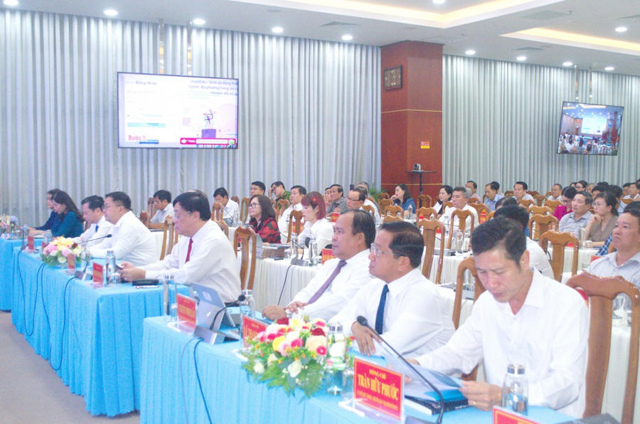 Đại biểu tham dự lễ phát động.