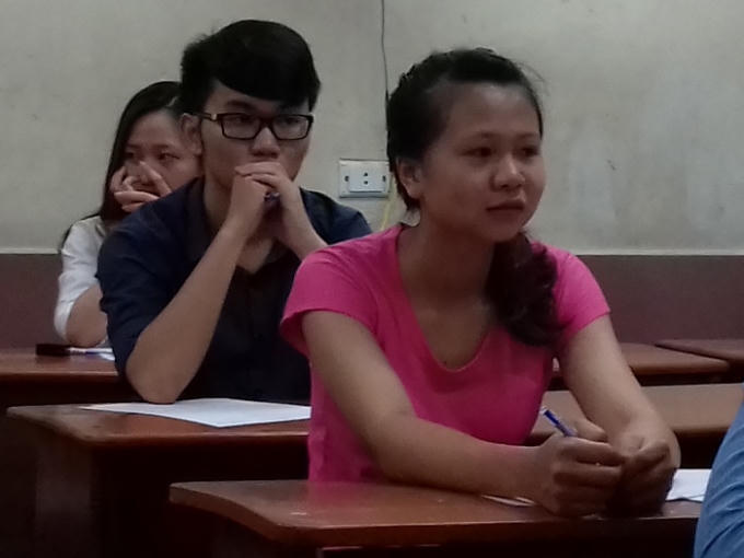 Các thí sinh tại hội đồng thi môn Lịch sử - Đại học Sư phạm Hà Nội.
