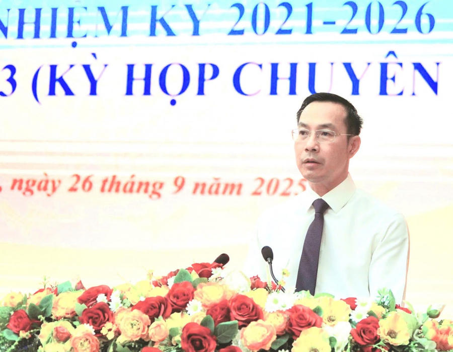 Ông Nguyễn Thanh Nhàn, Phó Bí thư Thường trực Tỉnh ủy, Chủ tịch HĐND tỉnh An Giang phát biểu chỉ đạo tại kỳ họp