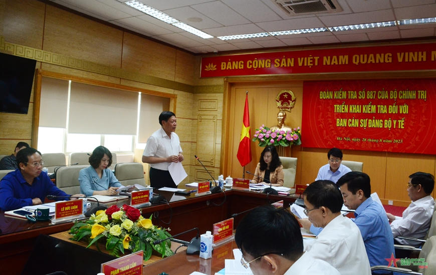 Quang cảnh buổi làm việc.