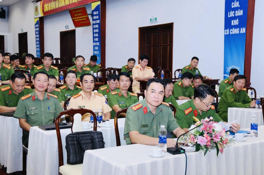 Cán Bộ Chiến Sĩ tham gia lớp tập huấn dành cho lãnh đạo Phòng.