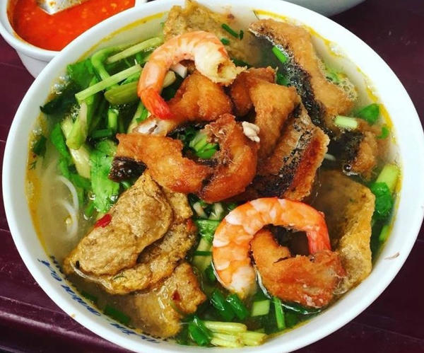 &nbsp;Người ti&ecirc;u d&ugrave;ng kh&ocirc;ng thể biết đằng sau một b&aacute;t b&uacute;n ngon...