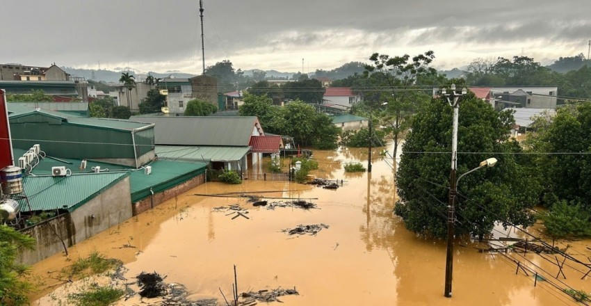 Mưa lũ khiến nhiều nơi ở Lào Cai ngập sâu.