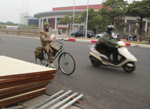 Trước đó, theo dự kiến thời gian tháo dỡ rào chắn và tổ chức giao thông tại tuyến đường này xong trước ngày 10/01/2020.