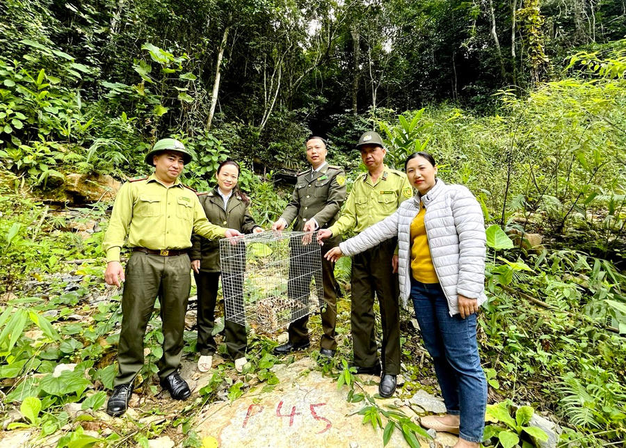 2_can_bo_kiem_lam_20231124175756