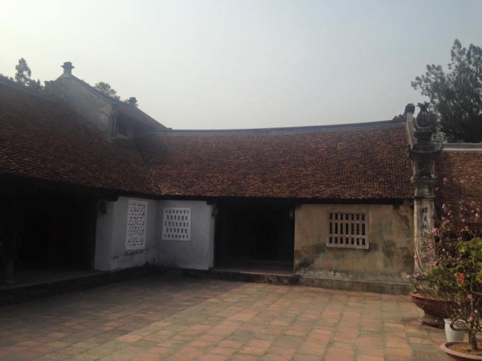 Mái ngói chùa độc và lạ.