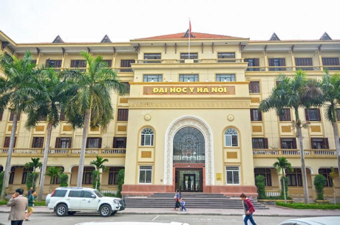 Cùng hệ thống bệnh viện, Trường Đại học Y Hà Nội trở thành áp lực lớn về hạ tầng giao thông trong những giờ cao điểm. (Ảnh: TL)