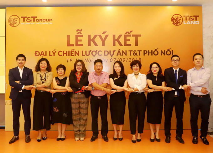 Lễ ký kết hợp đồng đại lý phân phối dự án T&T Phố Nối.