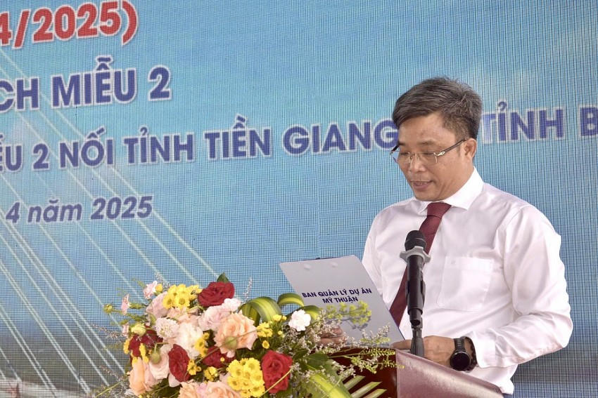 Ông Trần Văn Thi - Ban quản lý dự án Mỹ Thuận cho biết, dự kiến hoàn thành toàn bộ dự án và đưa vào khai thác trong tháng 8/2025. Ảnh: Thiện Lê