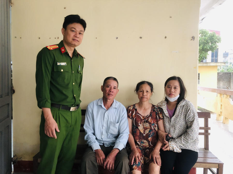 Nhờ có Công an xã Tân An, gia đình bà Đoàn Thị Xoan được đoàn tụ. Ảnh Công an Hải Dương