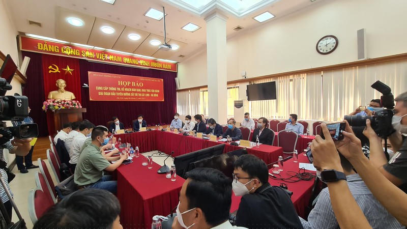 Quang cảnh buổi họp báo.