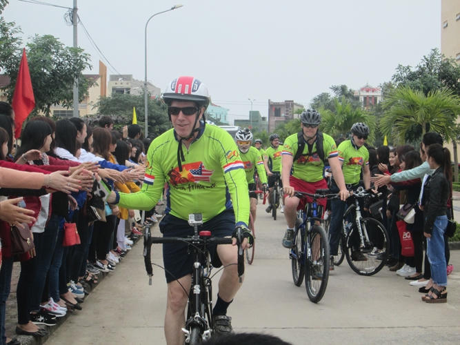 Đại sứ trong hành trình đạp xe từ Hà Nội vào Huế mang tên “Hoa Kỳ-Việt Nam: Hành trình mới".