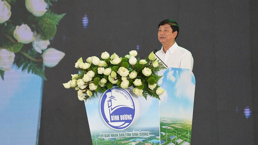 Chủ tịch UBND tỉnh Bình Dương Võ Văn Minh cho biết lễ động thổ các KCN hôm nay đánh dấu bước ngoặt quan trọng trong quá trình chuyển đổi mô hình phát triển của tỉnh.