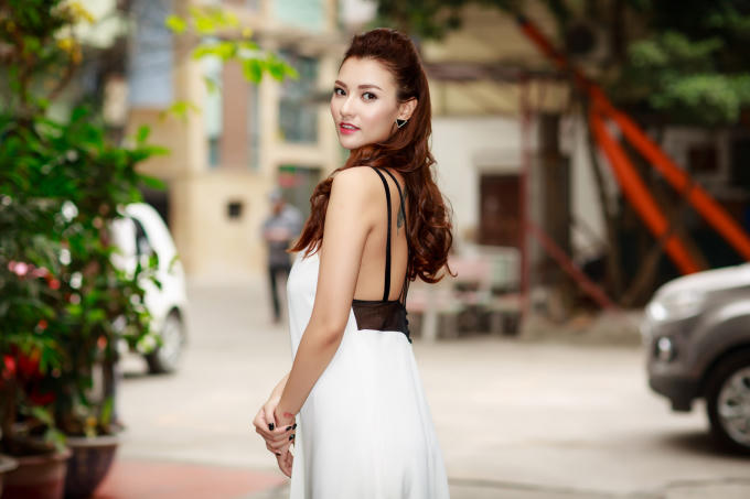 Hồng Quế lần đầu đưa con gái đi event